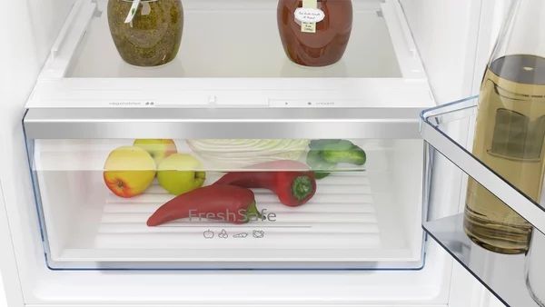 Neff Kühl-Gefrierkombination mit Gefrierfach unten mit Flachschanier - 267L
