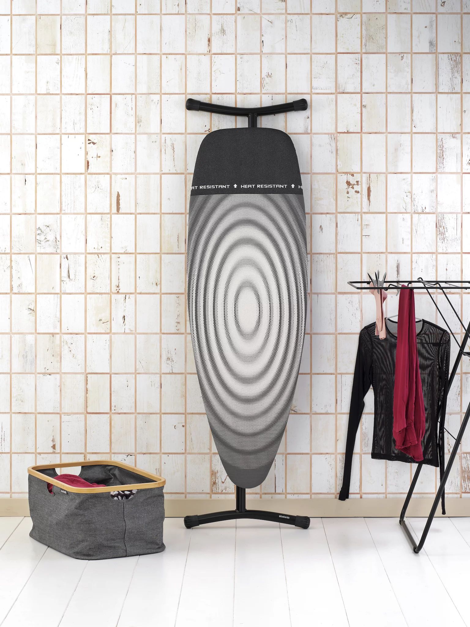 Brabantia Streckmetall-Bügeltisch Gr.D 135 x 45 cm / Rohrdurchmesser 35mm