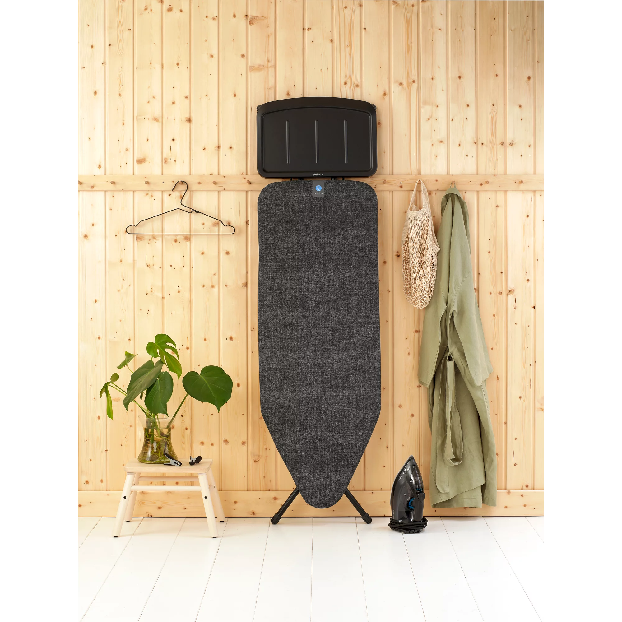 Brabantia Streckmetall-Bügeltisch Gr.C 124 x 45cm/Rohrdurchmesser 22mm
