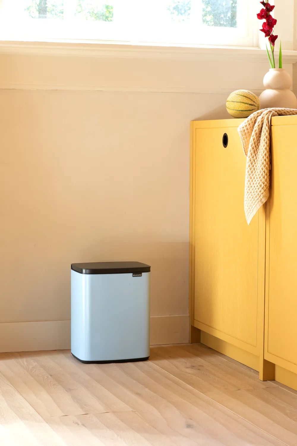 Brabantia Bo Mülleimer, 12L - Dreamy Blue