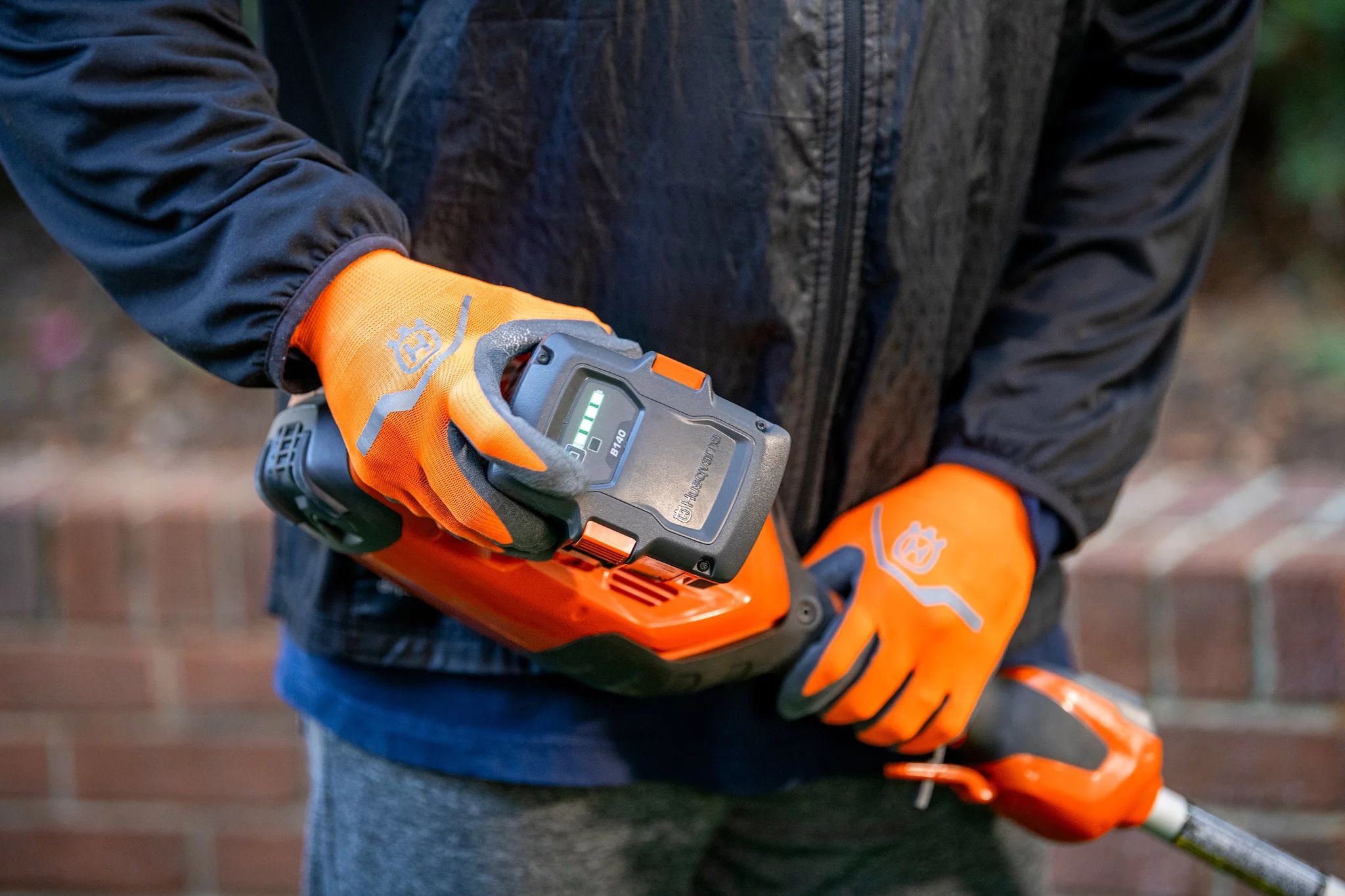Husqvarna Ladegerät C250