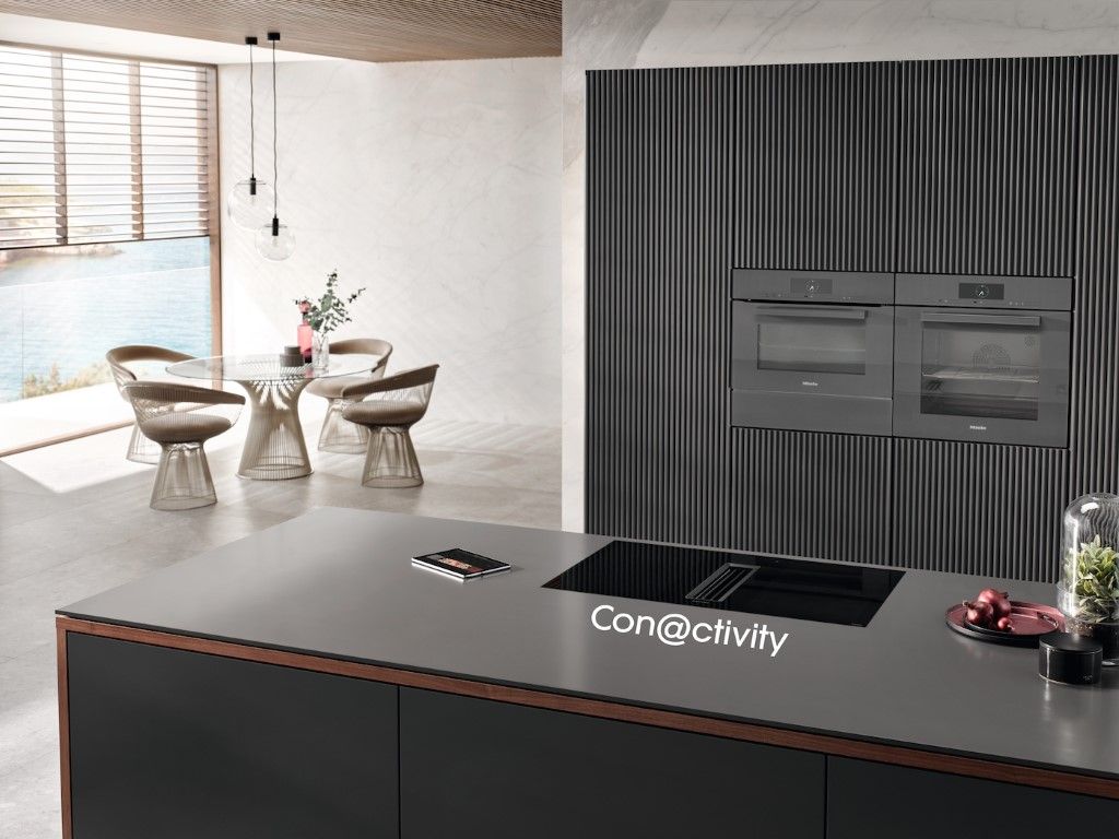 Miele Induktionskochfeld mit integr. Wrasenabzug KMDA 7676 FL-U