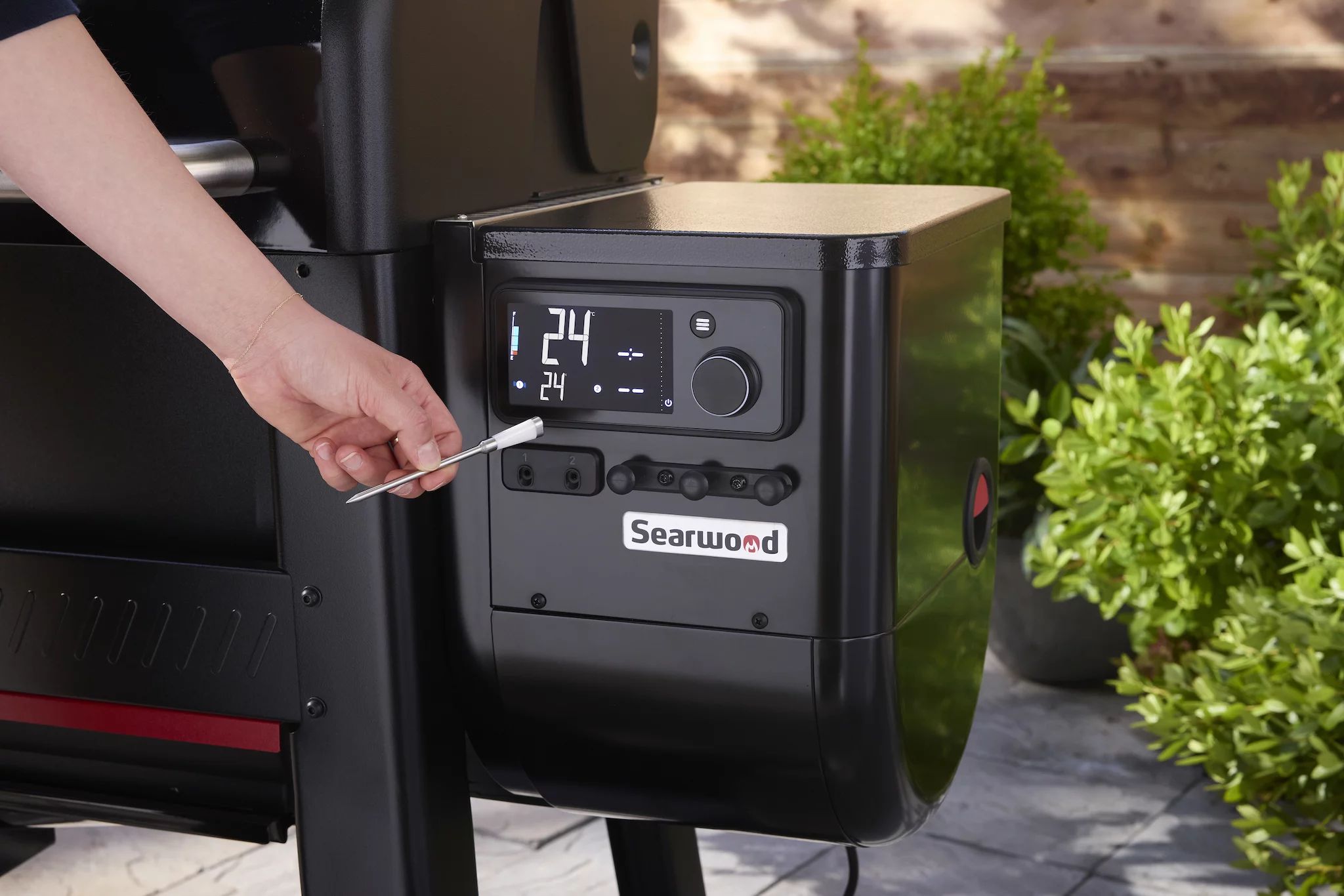 Weber Smarter kabelloser Temperaturfühler mit Ladegerät - Schwarz