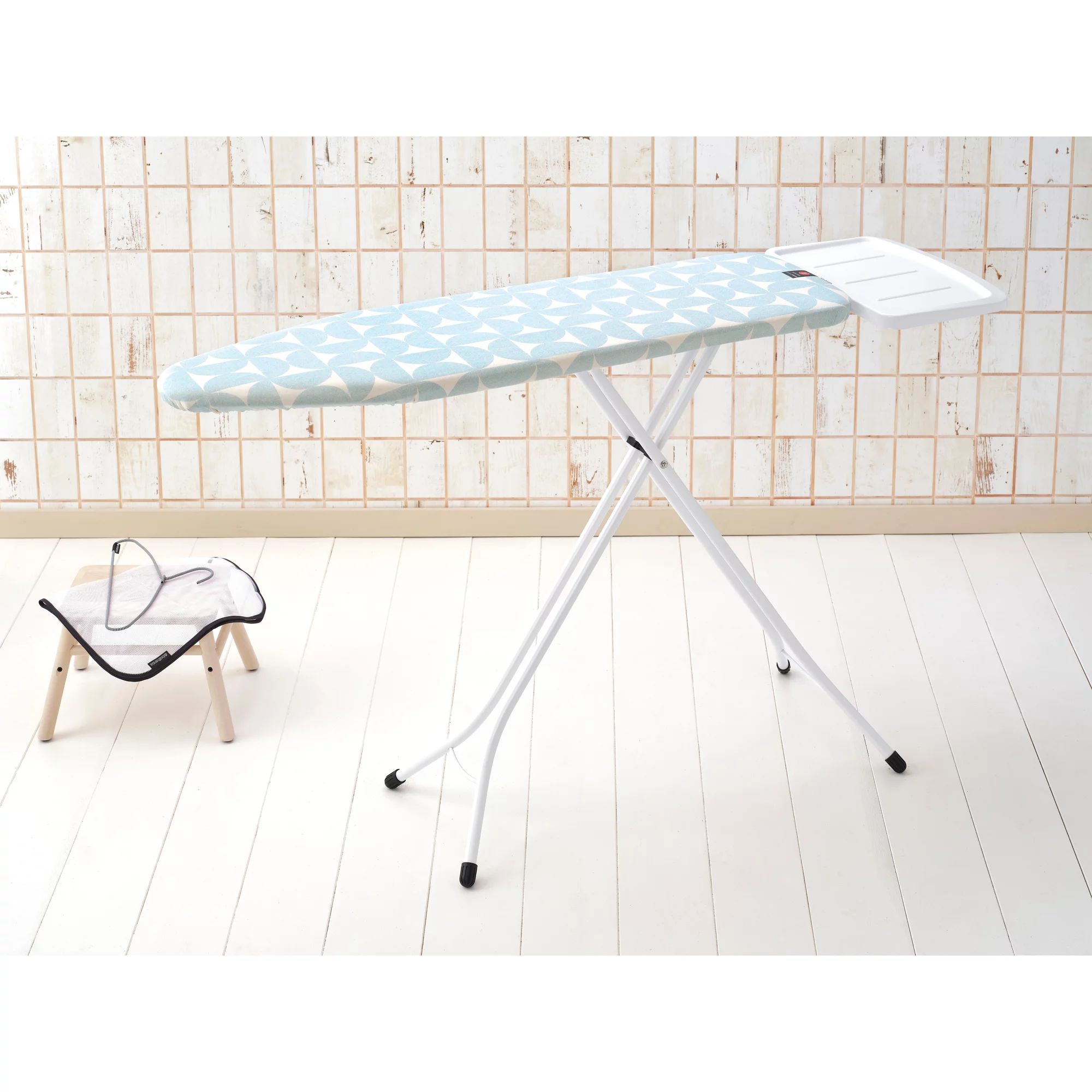 Brabantia Bügeltisch B, 124x38cm, Dst-Ablage Solid - Fresh Breeze