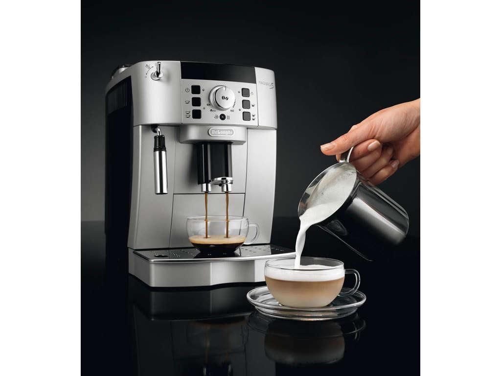 De'Longhi Magnifica S ECAM22.110.SB