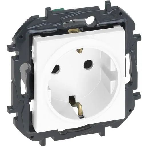 Legrand STECKDOSE STECKKL.BERÜHRUNGSS. / LEGRAN 864162B NILOE V4 UW 864162B