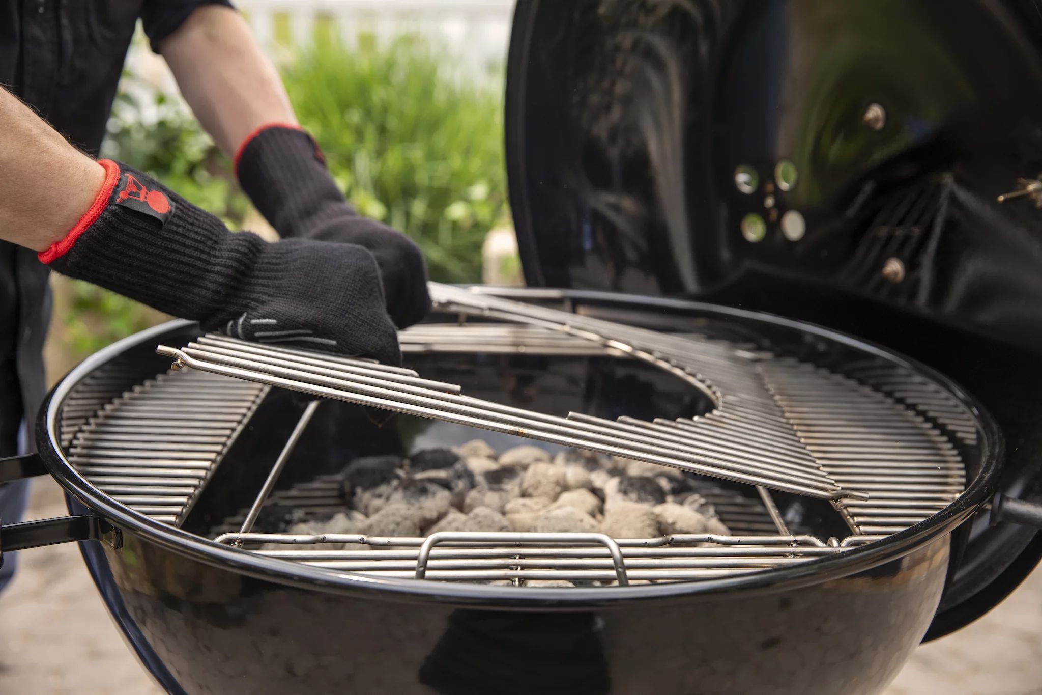 Weber Master-Touch Premium, 67cm, Black