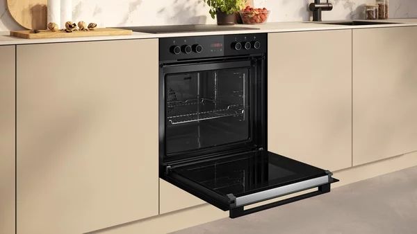 Neff Einbau-Backofen 71 Liter mit Pyrolyse - schwarz