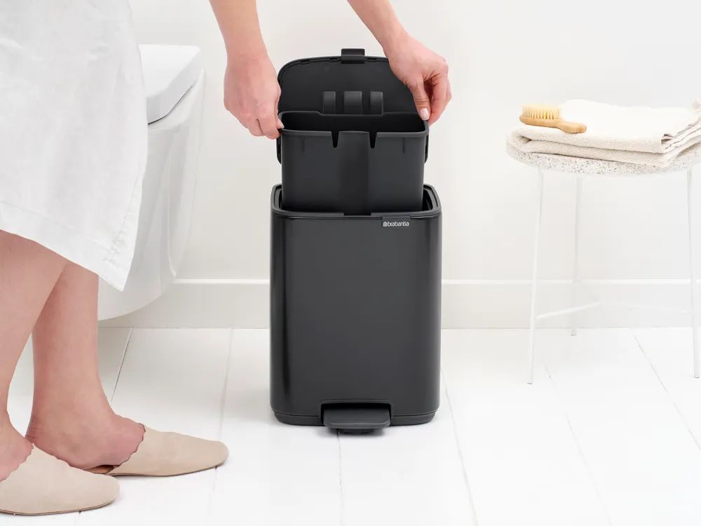 Brabantia Bo Treteimer, 7L - Matt Black