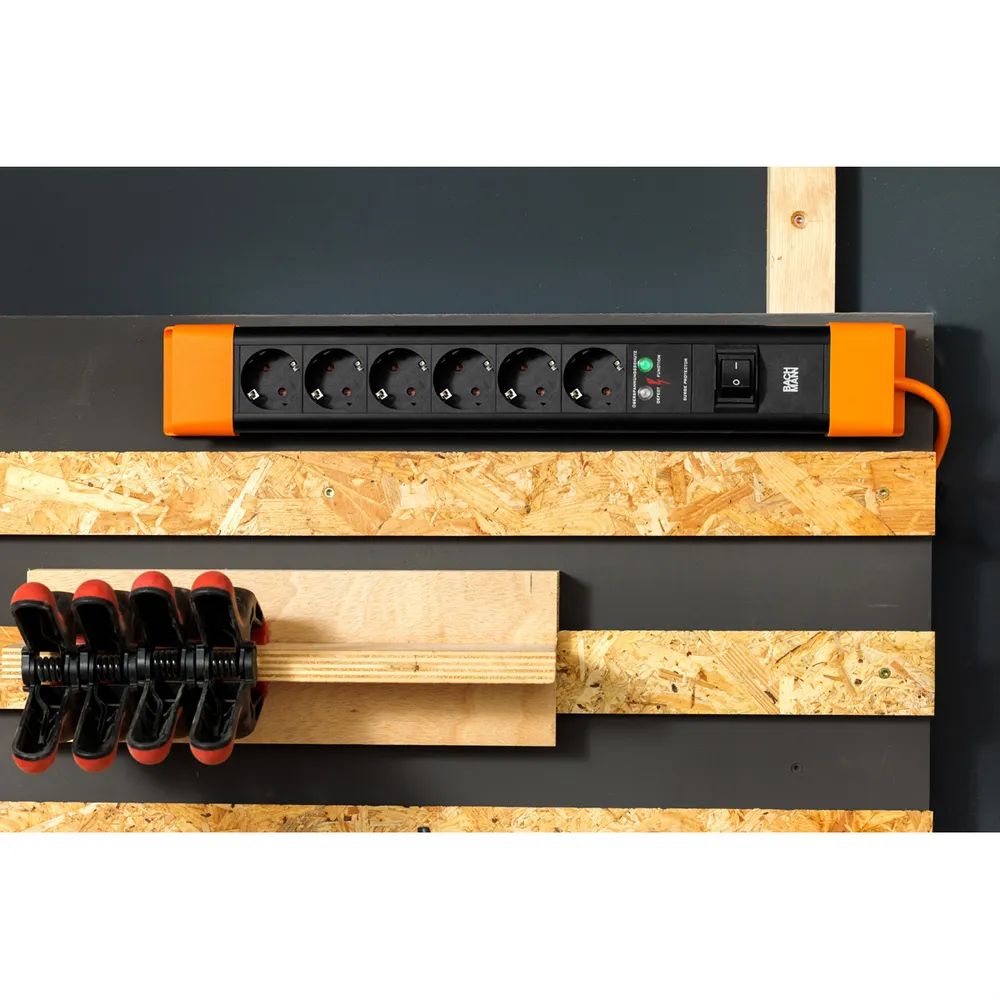 BACHMANN CONNECTUS 4xCEE7/3, 1xSchalter 2,0m CEE7/7 Schwarz/Orange