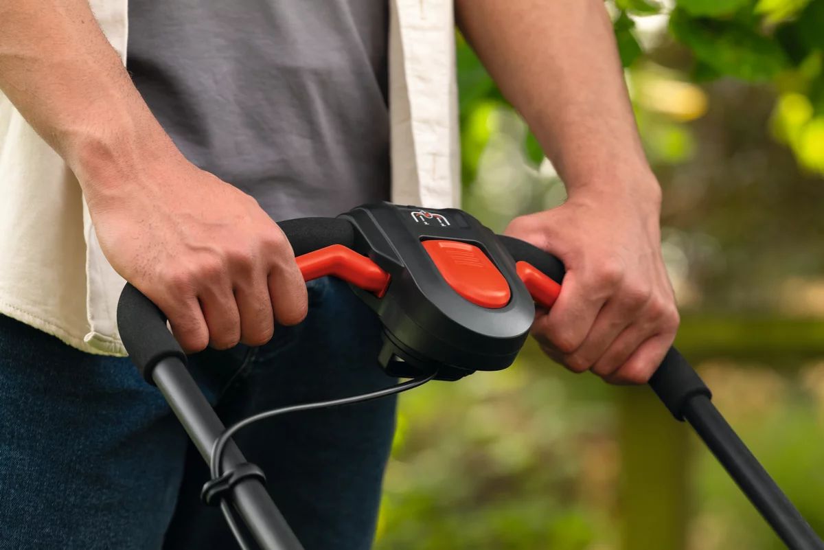 Bosch Rotak 18V2-38 Akku-Rasenmäher Kit