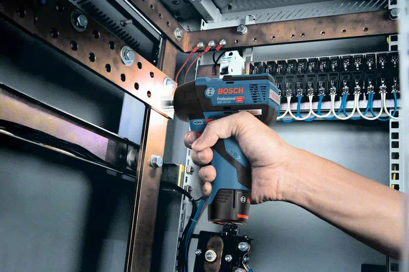 Bosch Professional GDS 12V-115 + 2x3,0 Ah + L-Boxx