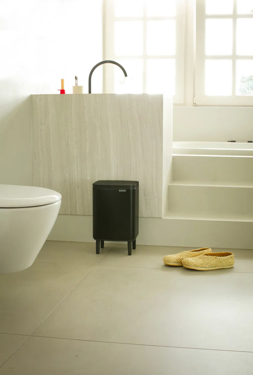 Brabantia Bo Mülleimer Hi, 7L - Matt Black
