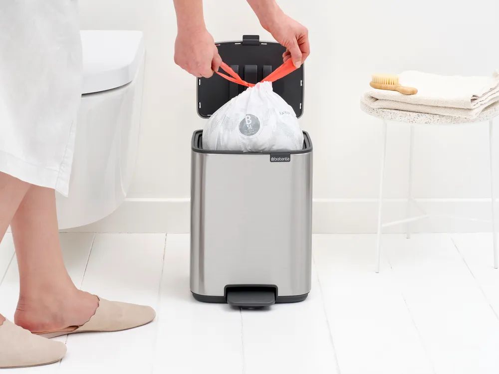 Brabantia Bo Treteimer, 7L - Matt Steel Fingerprint Proof