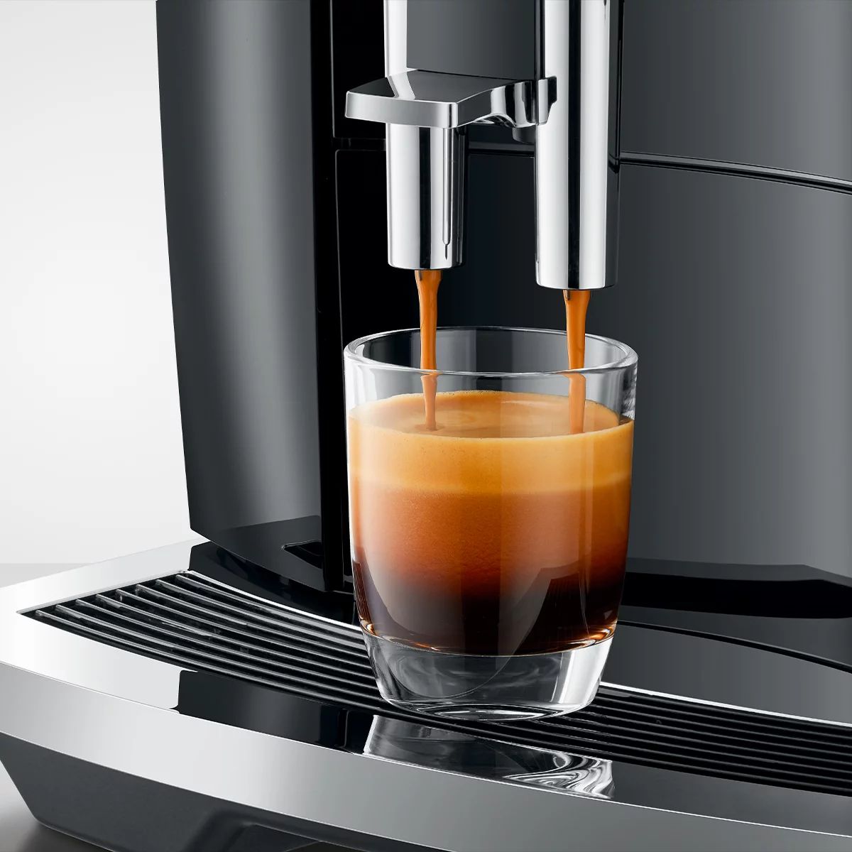 Jura E8 EC, Piano Black