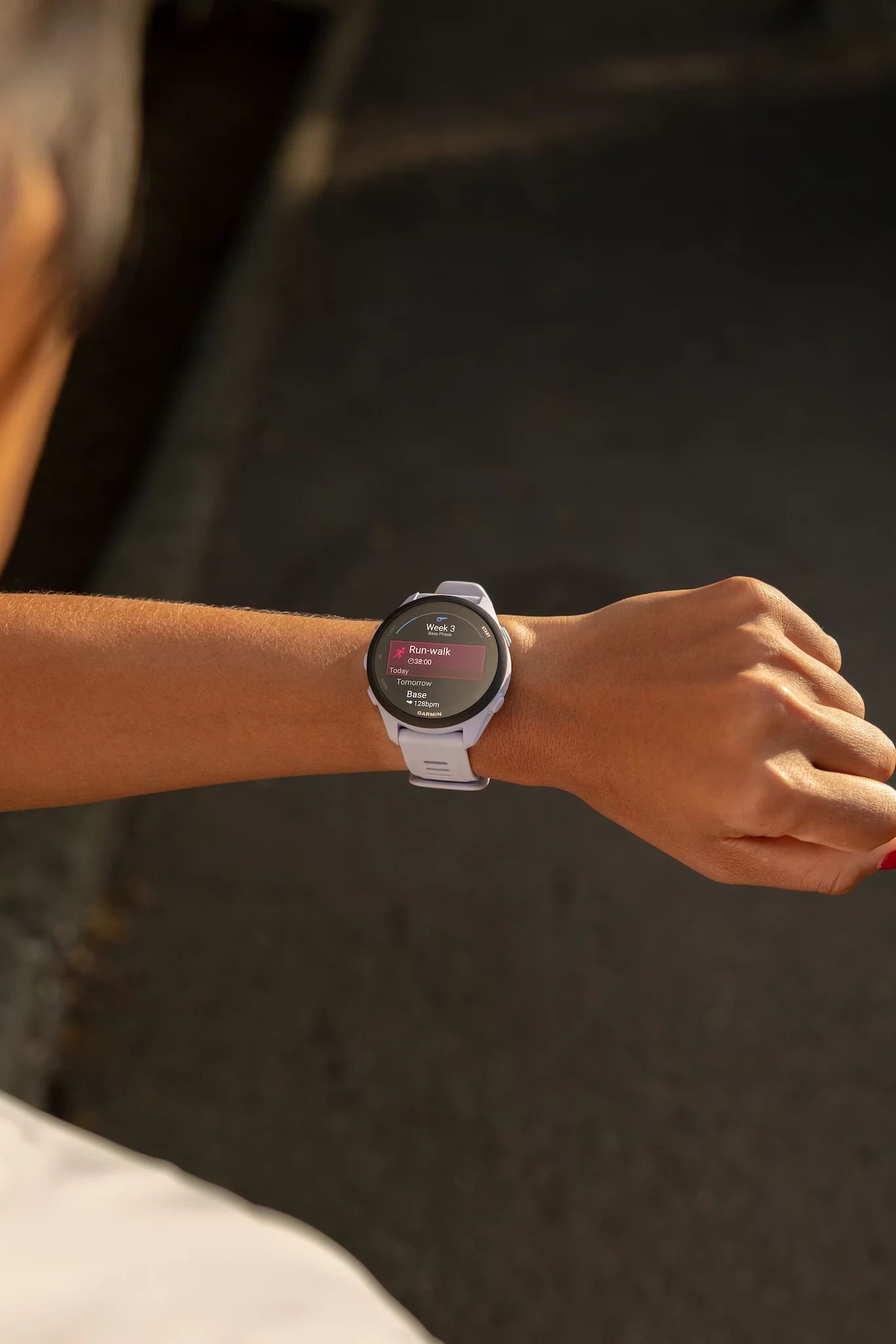 Garmin Forerunner 70 Steinweiss/Schwarz mit Schnellwechsel-Silikon-Armband