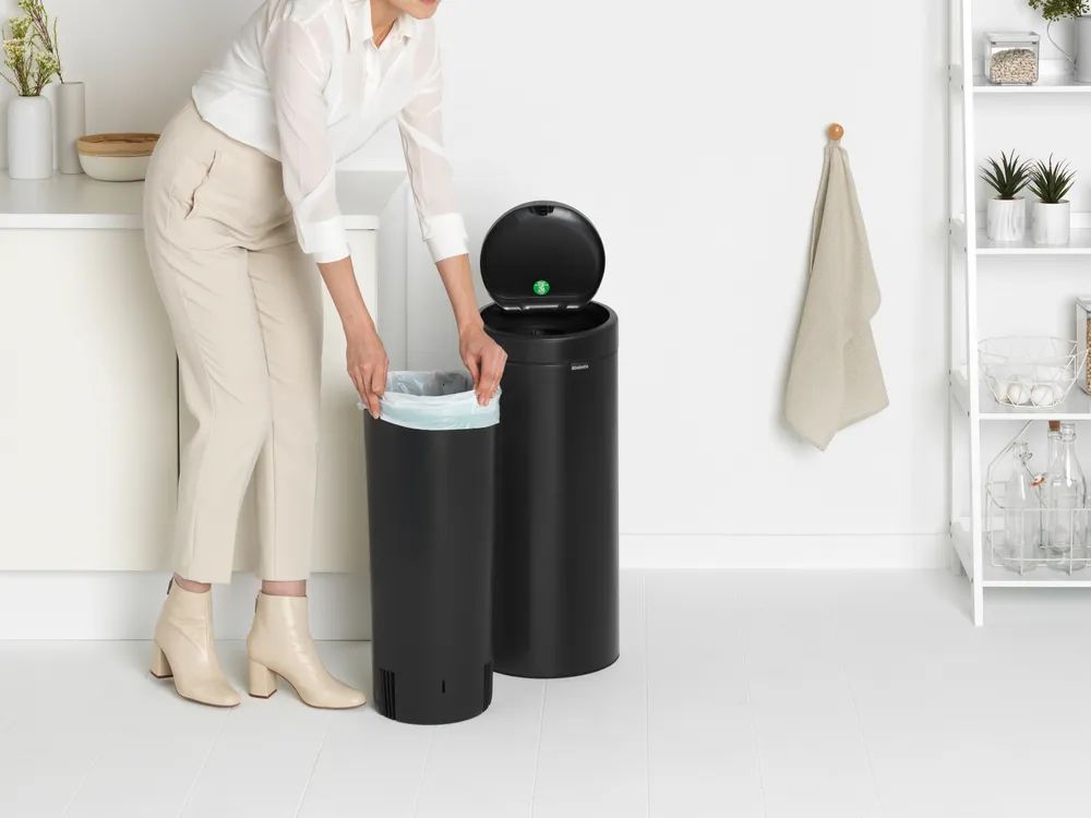 Brabantia Touch Bin New, 30L - Mineral Moonlight Black