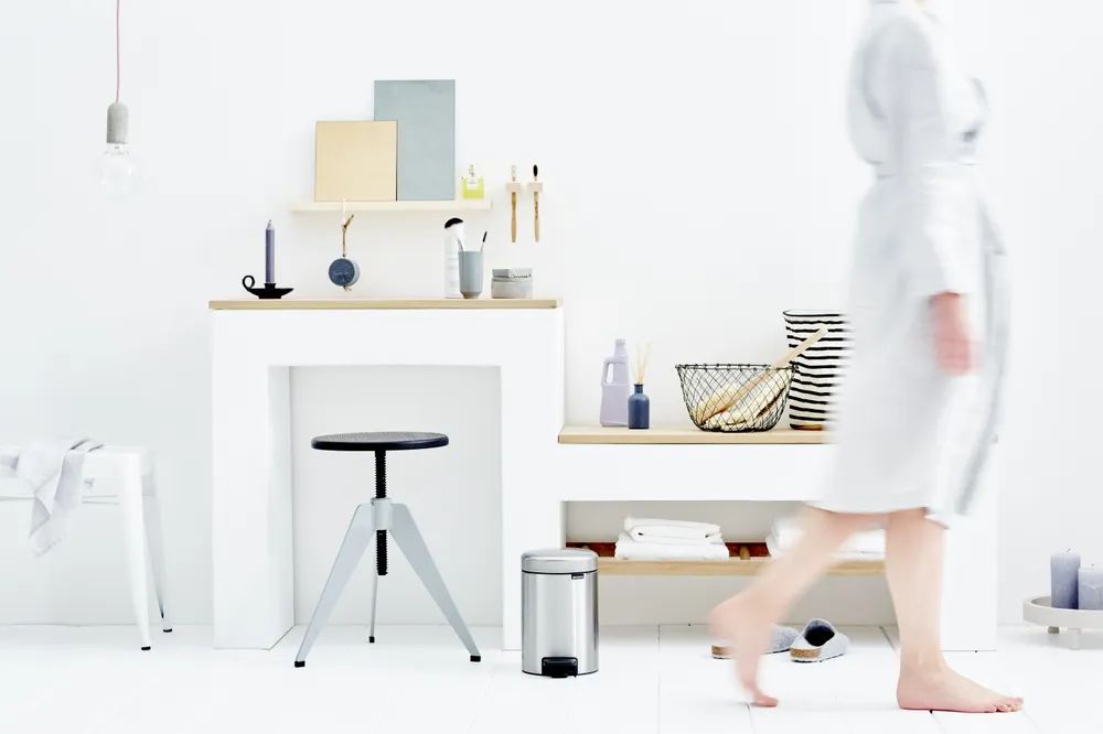 Brabantia NewIcon Treteimer, 3L - Matt Steel Fingerprint Proof