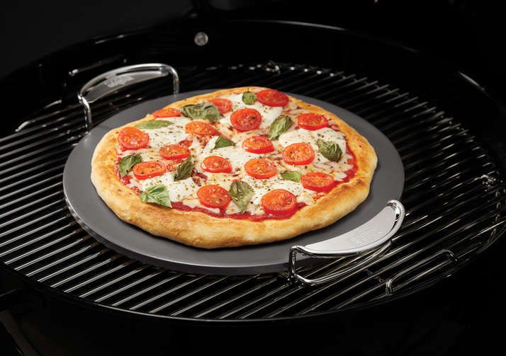 Weber CRAFTED Gourmet BBQ System glasierter Pizzastein 