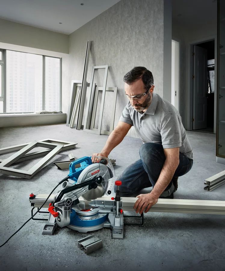 Bosch Professional PRO GCM 216 