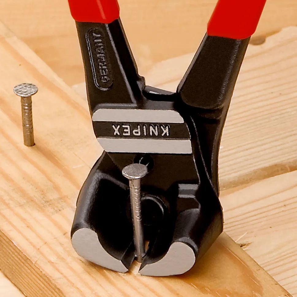 KNIPEX 61 01 200 Bolzen-Vornschneider hochübersetzt mit Kunststoff überzogen schwarz atramentiert 200 mm