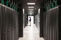HPE Aruba - Stromversorgung redundant / Hot-Plug (Plug-In-Modul)