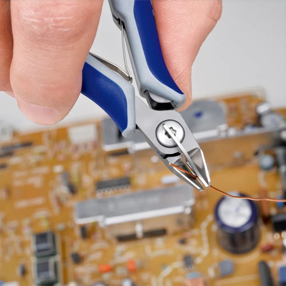KNIPEX Präzisions-Elektronik-Seitenschneider mit Mehrkomponenten-Hüllen brüniert 125 mm
