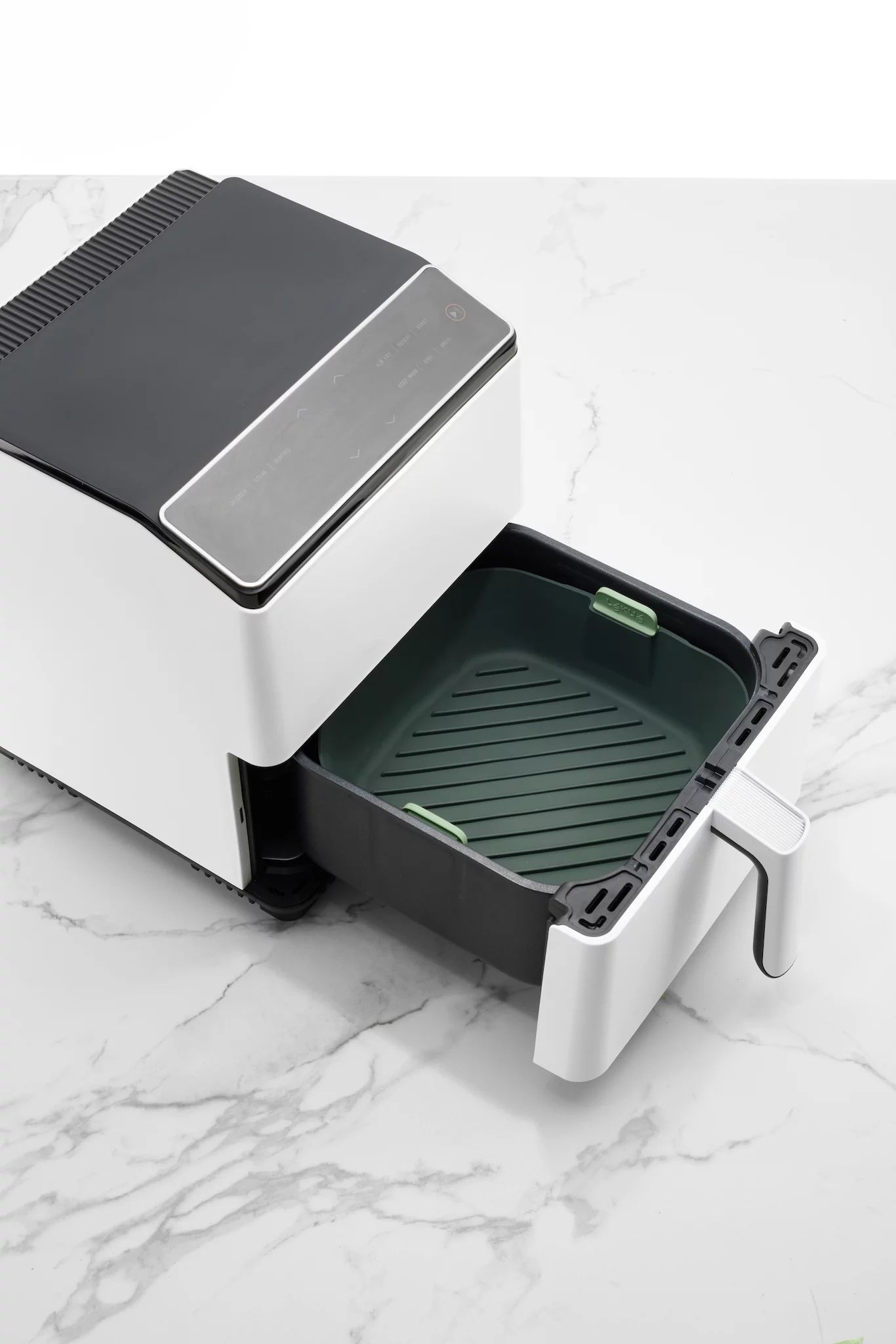 LéKUé Air Fryer Basket XL