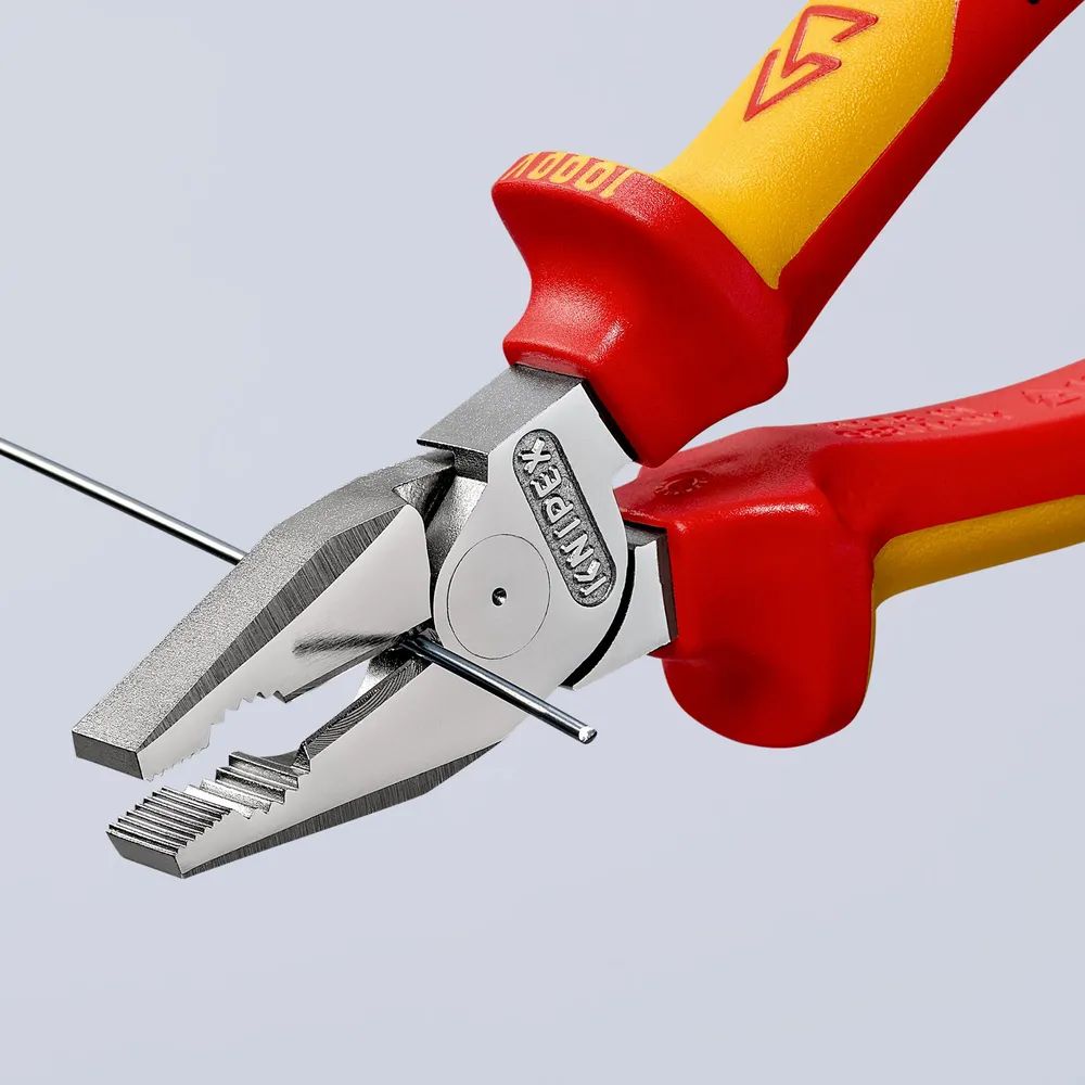 KNIPEX Kraft-Kombizange isoliert mit Mehrkomponenten-Hüllen, VDE-geprüft verchromt 225 mm