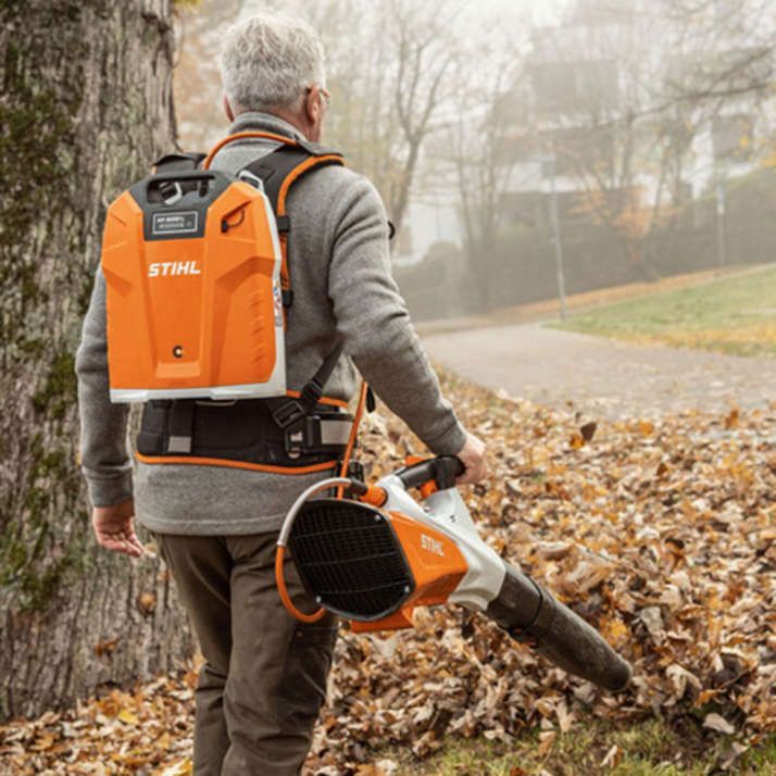 STIHL BGA200 + Tragsystem