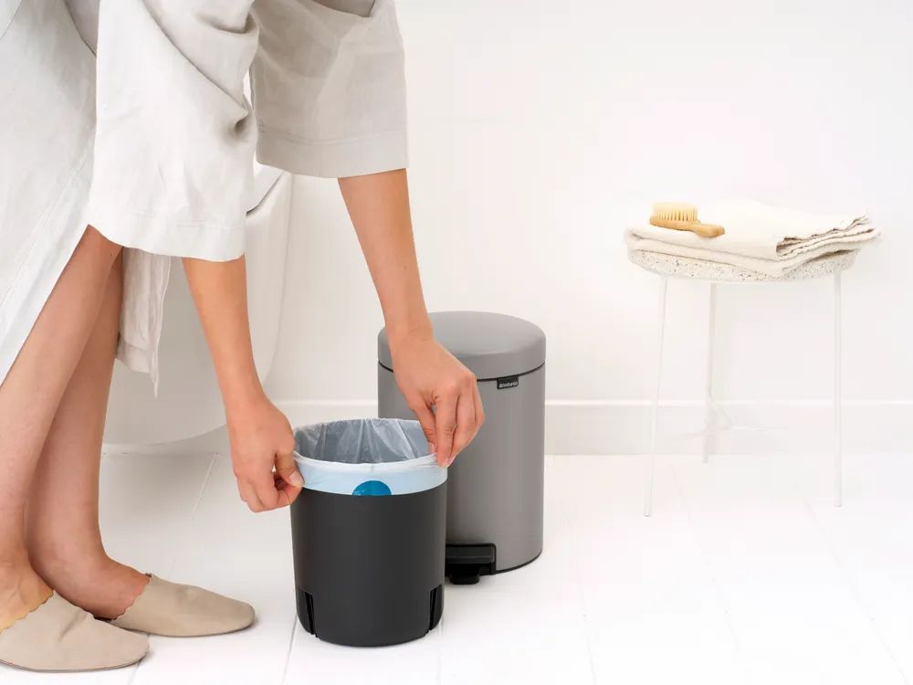 Brabantia NewIcon Treteimer, 5L - Soft Grey