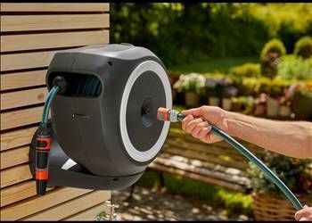 Gardena Wand-Schlauchbox RollUp S, 15 m, weiß