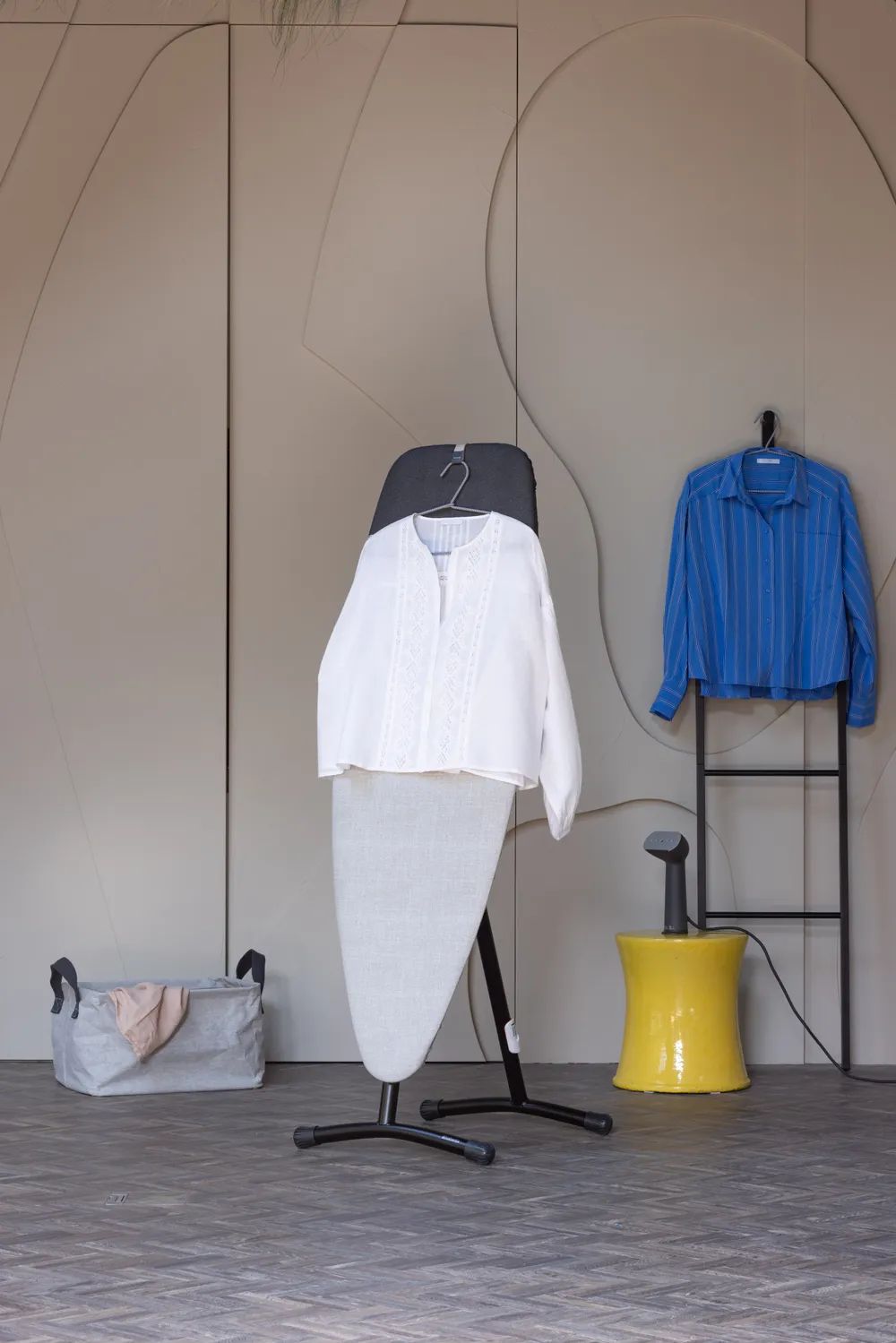 Brabantia Dampf- & Bügelbrett D, 135 x 45 cm, HRPZ - Denim Grey