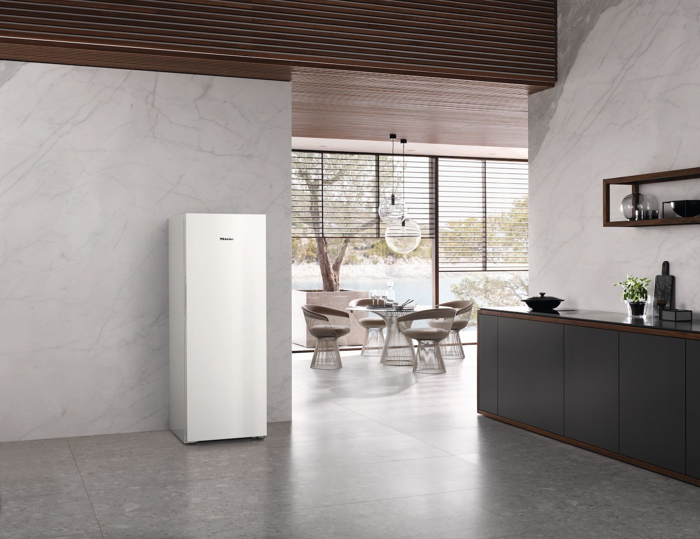 Miele FN 4844 C ws Freistehender Gefrierschrank