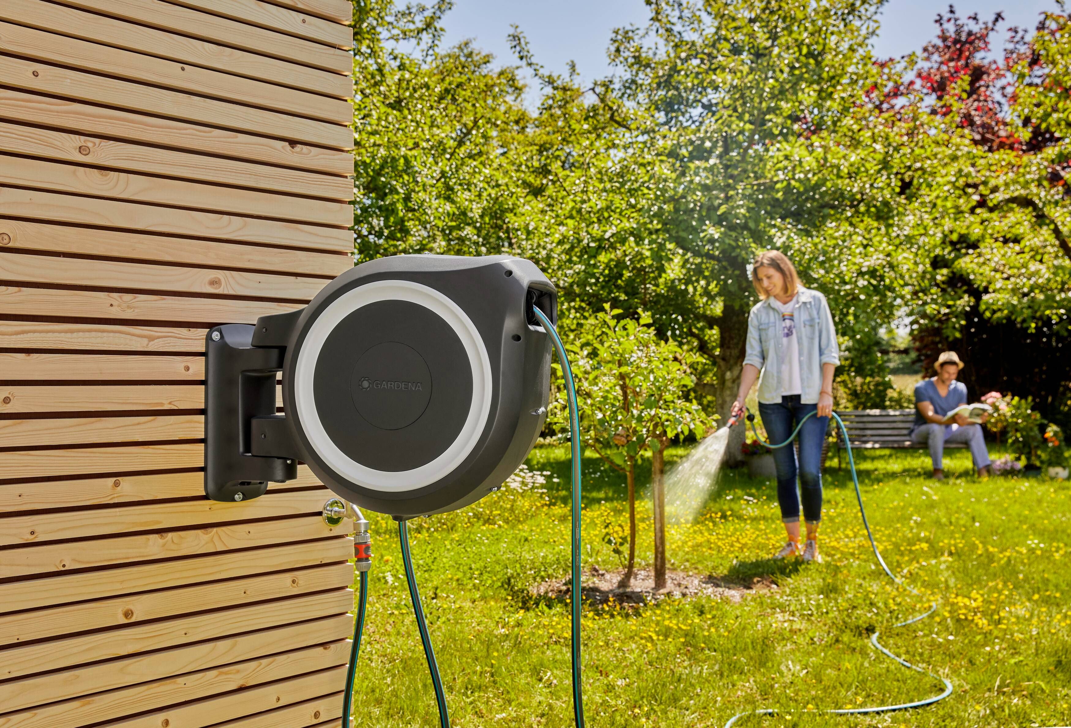 Gardena Wand-Schlauchbox RollUp L, 30 m, weiß