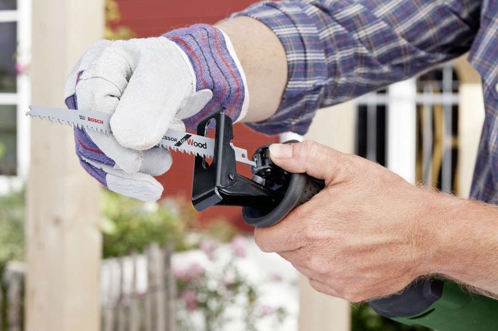 Bosch PSA 700 E