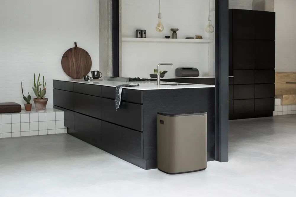 Brabantia Bo Touch Bin, 2 x 30L - Platinum