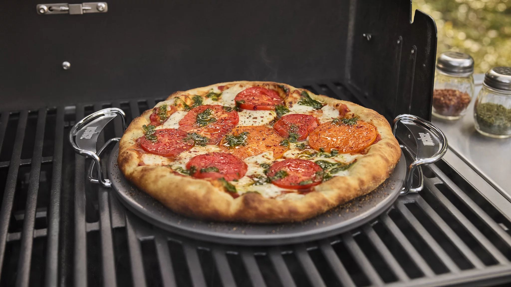 Weber GENESIS E-335W