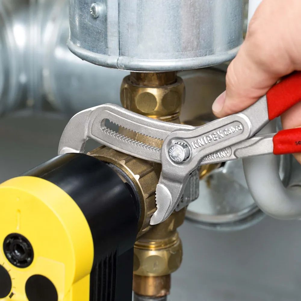 KNIPEX Cobra® Hightech-Wasserpumpenzange mit rutschhemmendem Kunststoff überzogen verchromt 250 mm