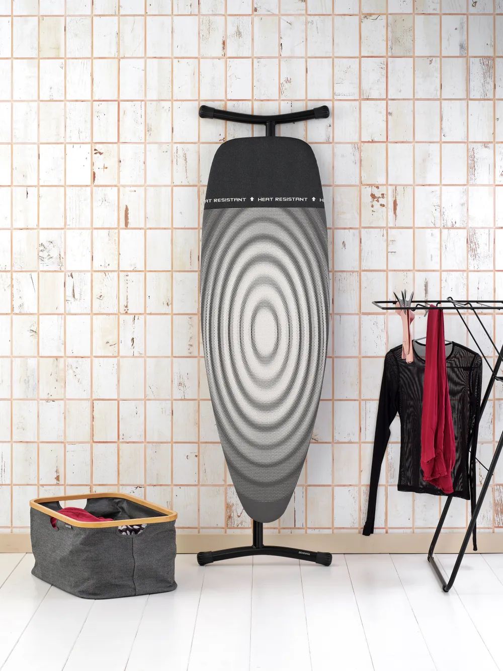 Brabantia Streckmetall-Bügeltisch Gr.D 135 x 45 cm / Rohrdurchmesser 35mm