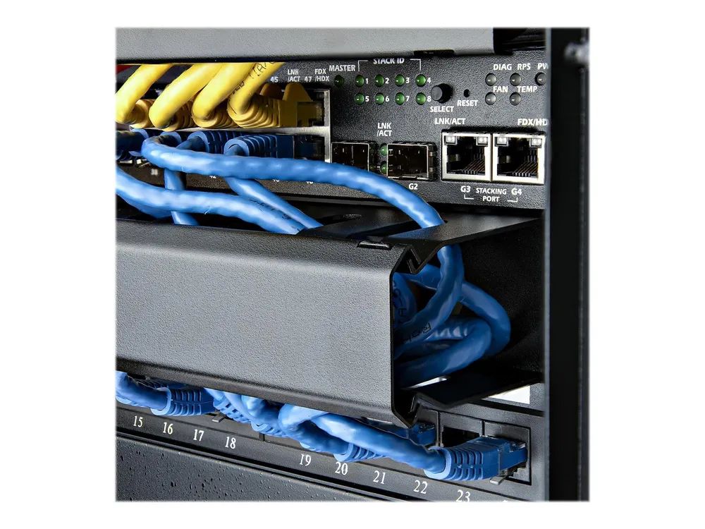StarTech.com 1 HE 19 Rangierpanel / Kabelordner Kabelmanagement mit Abdeckung - Server Finger Kabelkanal - Kabelführungsplatte für Schaltschrank - 1U - 48.3 cm (19")