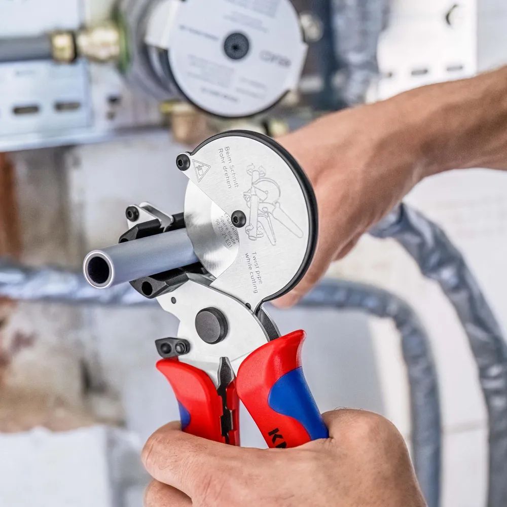 KNIPEX Rohrschneider für Verbund- und Kunststoffrohre mit Mehrkomponenten-Hüllen verchromt 210 mm