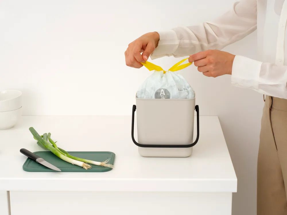 Brabantia Abfallbehälter 'Sort & Go', 3L - Soft Beige