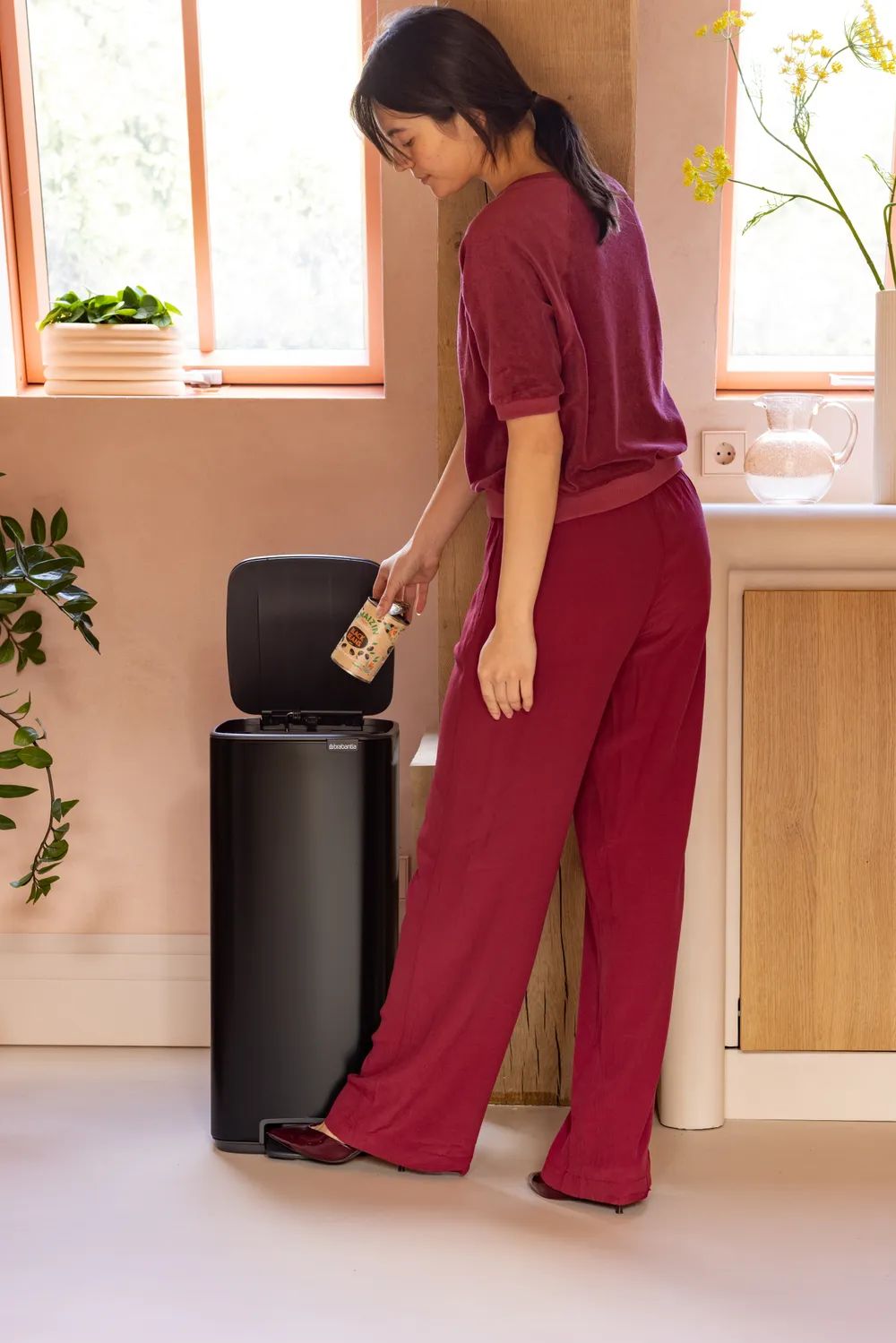 Brabantia Bo Treteimer, 30L - Matt Black