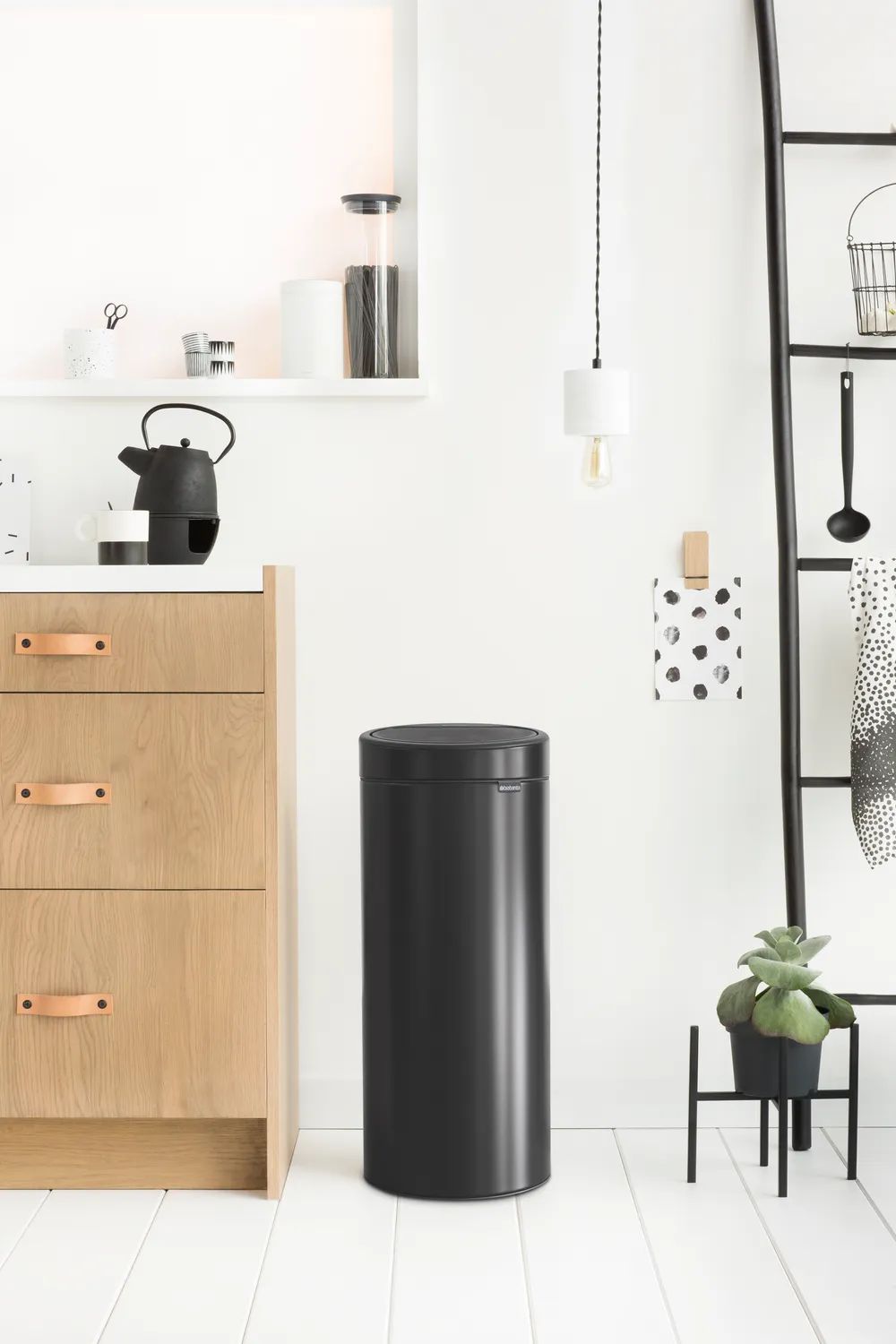 Brabantia Touch Bin New, 30L - Matt Black