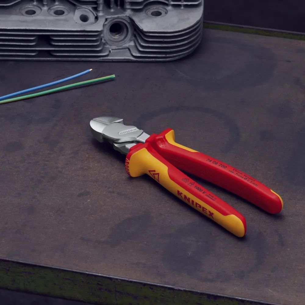 KNIPEX 74 06 200 SB Kraft-Seitenschneider isoliert mit Mehrkomponenten-Hüllen, VDE-geprüft verchromt 200 mm