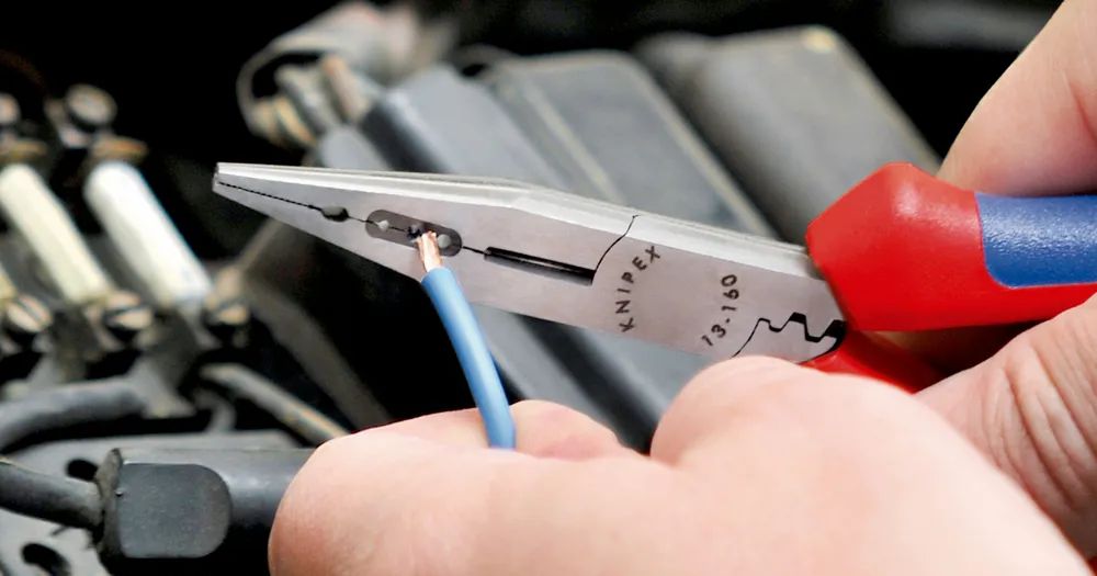 KNIPEX Verdrahtungszange mit Kunststoff überzogen schwarz atramentiert 160 mm