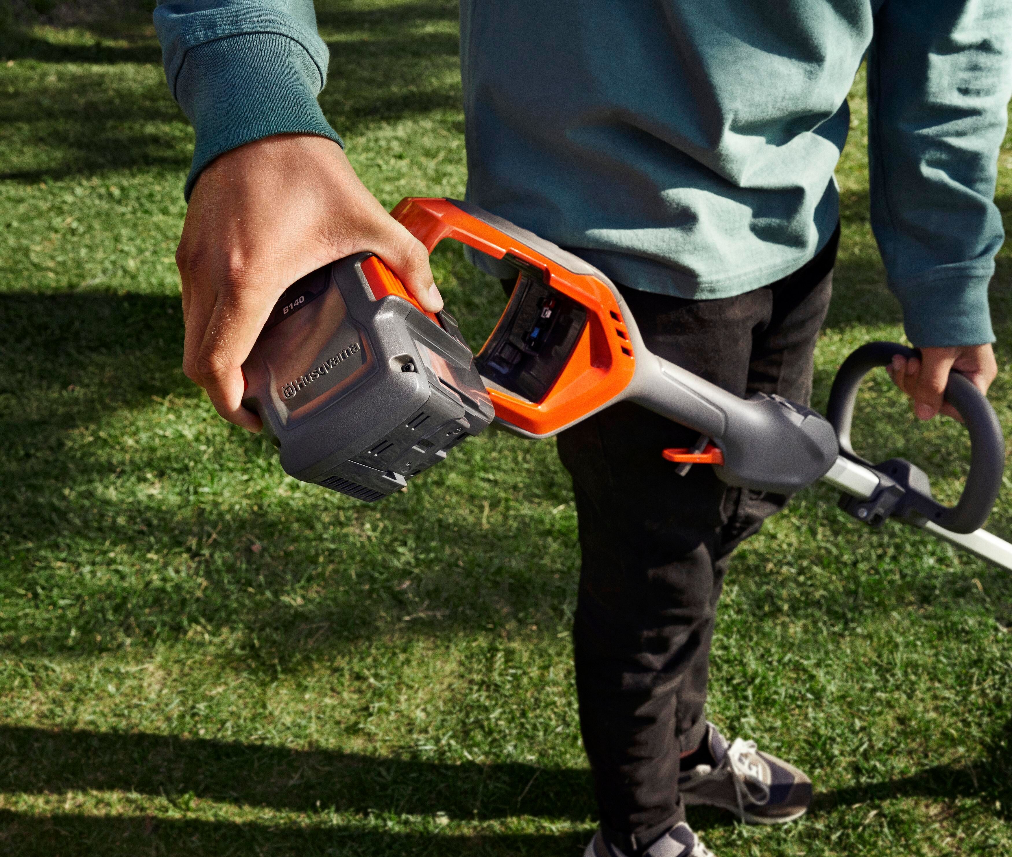 Husqvarna 215iL solo