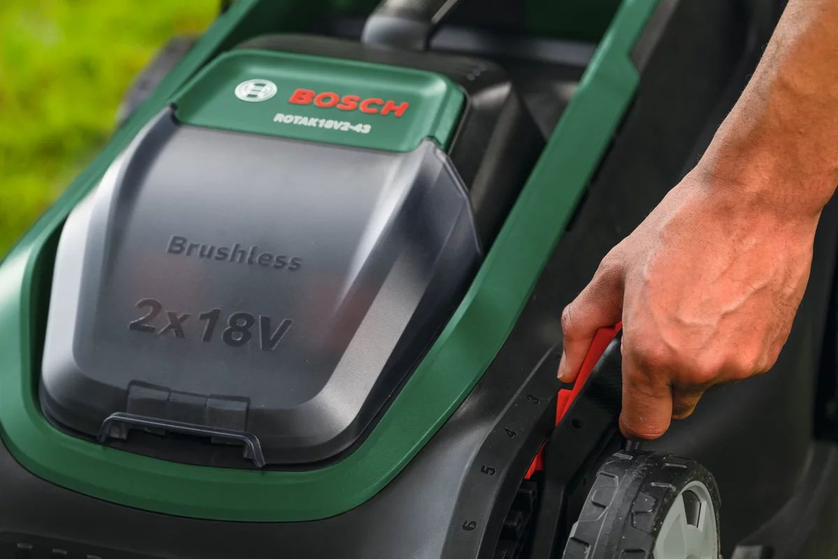 Bosch Rotak 18V2-43 Akku-Rasenmäher solo