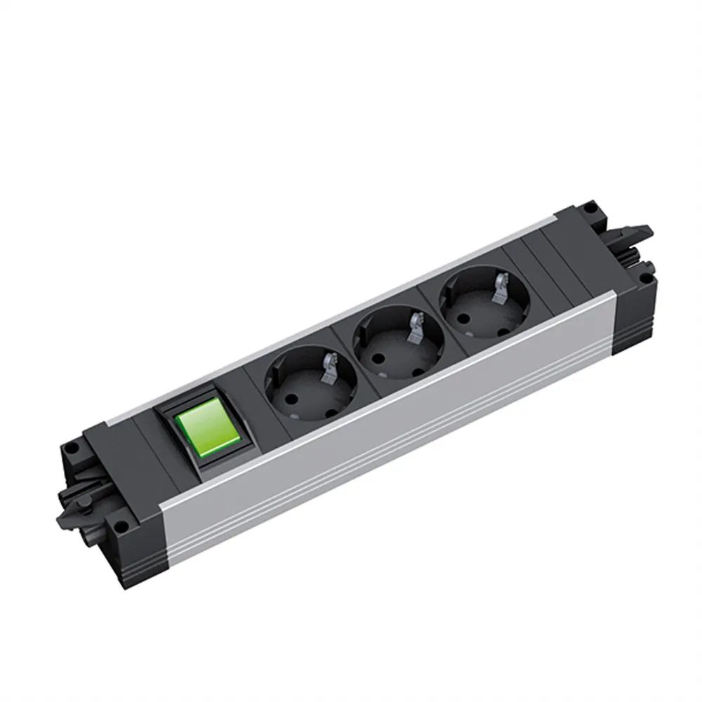 Bachmann STEP ALU - Steckdosenleiste - mit Switch - Wechselstrom 250 V - Eingabe, Eingang GST18i3 - Ausgangsanschlüsse: 3 (3 x Stecker CEE 7/3)